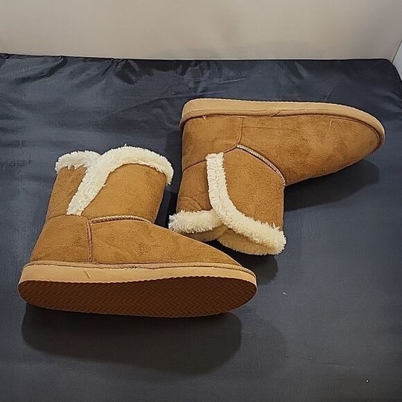 BRAND NEW JUST BE LADIES COG FAUX SUEDE ROUND TOE FAUX FUR WOMEN"S BOOTIES - Picture 11 of 15